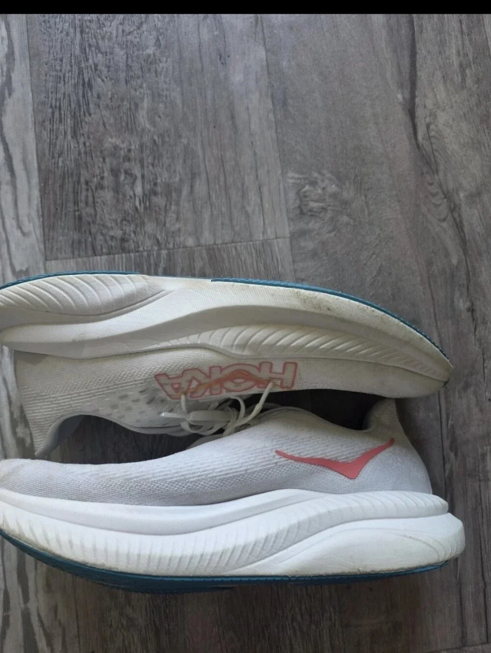 Womens Hoka One One Mach 6 running Sneaker Size 9 B